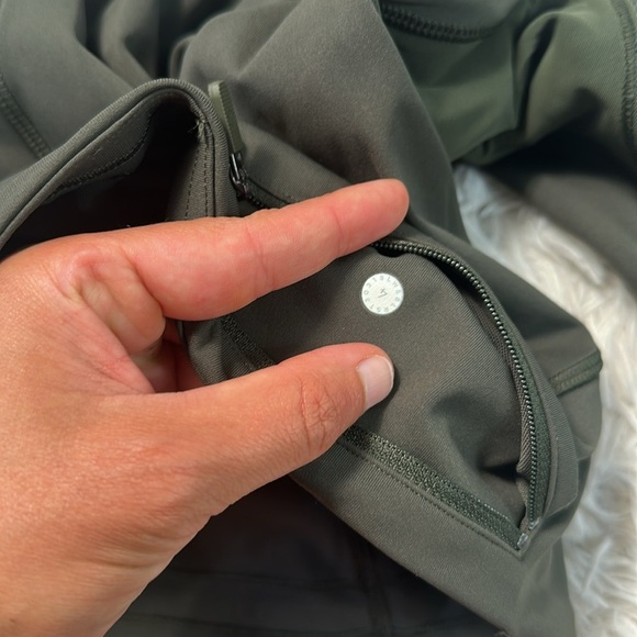 Lululemon Speed Up Tight *Mesh 28" Camo Green - Picture 5 of 8